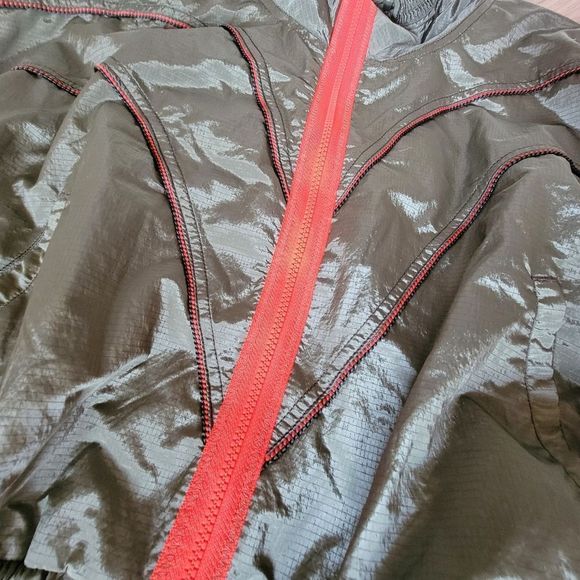 🆕 Free People Movement Starting Lineup Ruffle Smocked Windbreaker in Olive - Picture 7 of 14